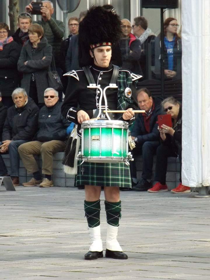 Drummer bij pipe band Graham Lowlanders Pipes and Drums uit Leeuwarden, Friesland